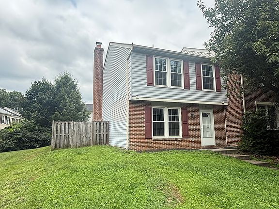 3rd image of 3601 Woodhaven Ct