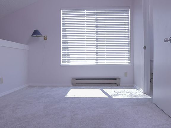 2nd image of 1687 Bayridge Way APT 109