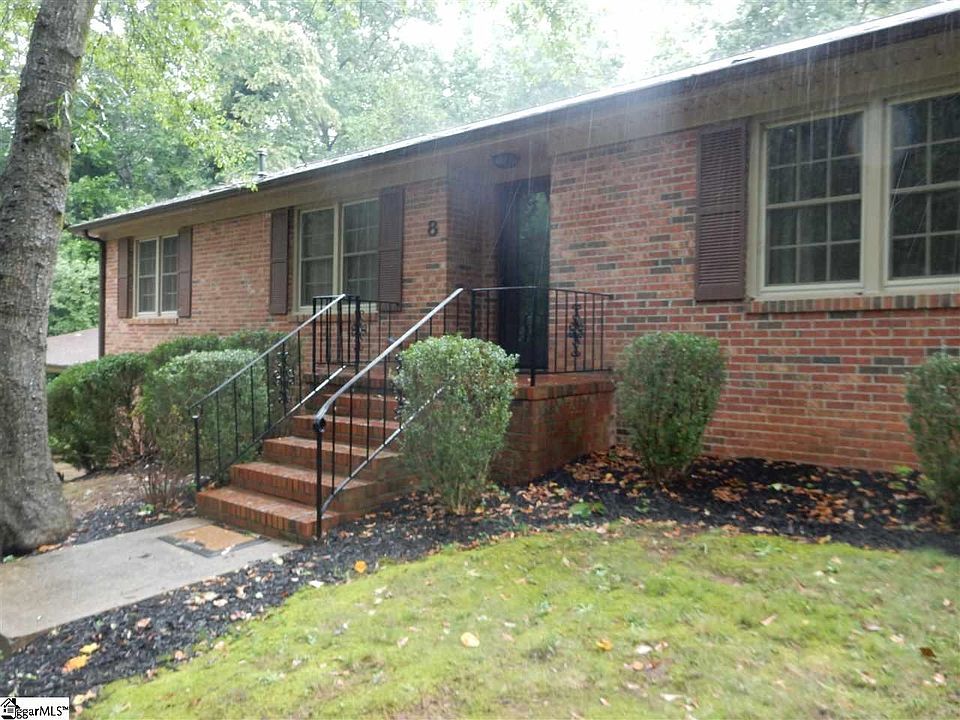 1st image of 8 Burlwood Ct