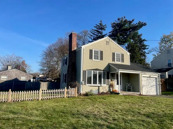 133 Harmon Ave, Springfield, MA 01118