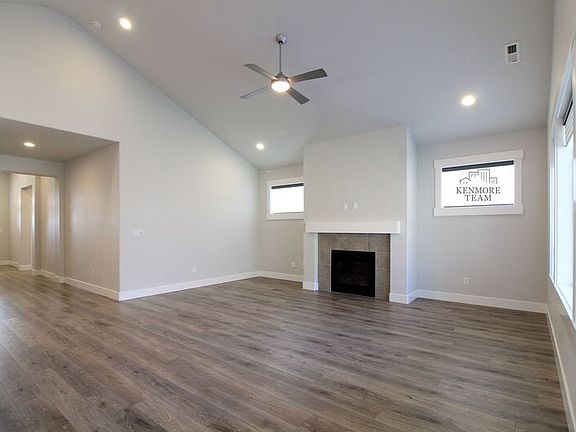 4th image of 2268 Legacy Ln