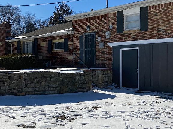 4th image of 3100 Longwood Ave