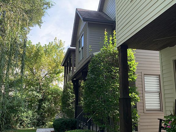5th image of 806 Lancaster Way