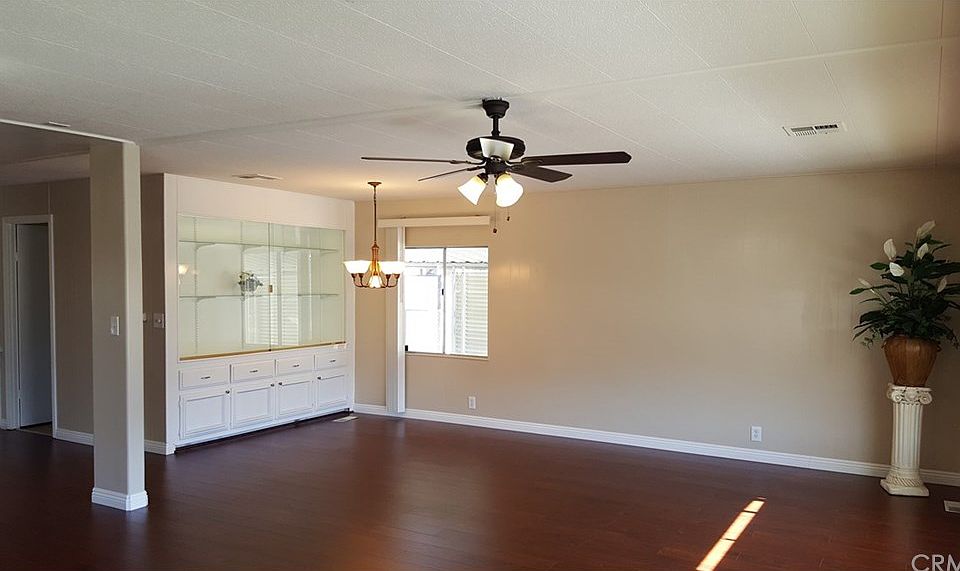1st image of 43810 Hartley Ave