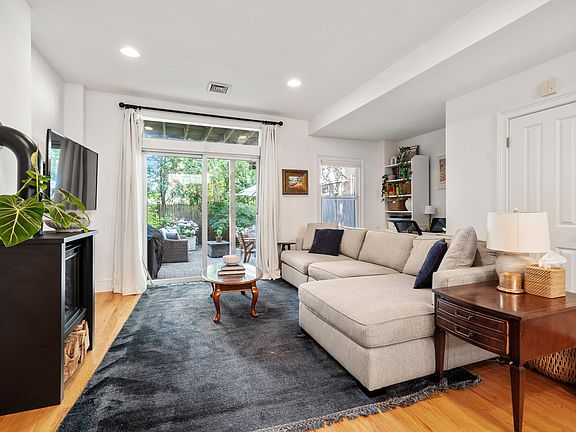 2nd image of 509 E 8th St #1