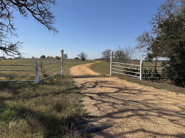 3400 Kirk Cors, Harwood, TX 78632