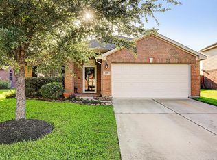 2114 Goldfinch Ln, League City, TX 77573