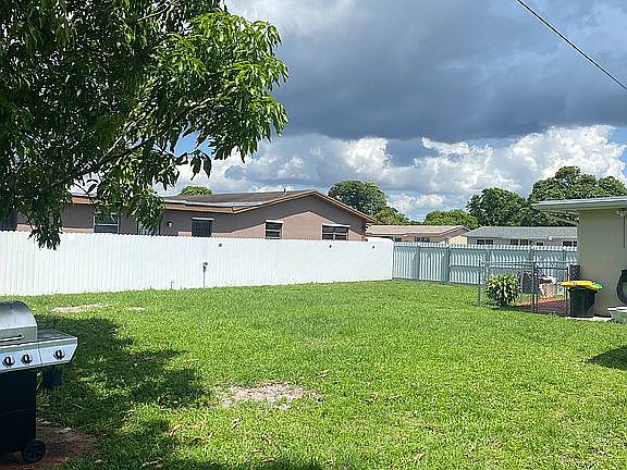 4th image of 2232 NW 171st Ter