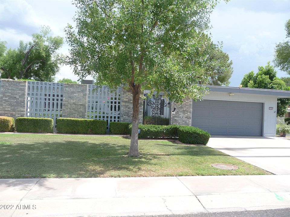 1st image of 10361 W Garnette Dr