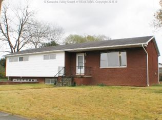 1017 Sunset Ter, Milton, WV 25541