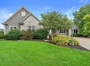 W128S9036 Boxhorn Reserve Dr, Muskego, WI 53150