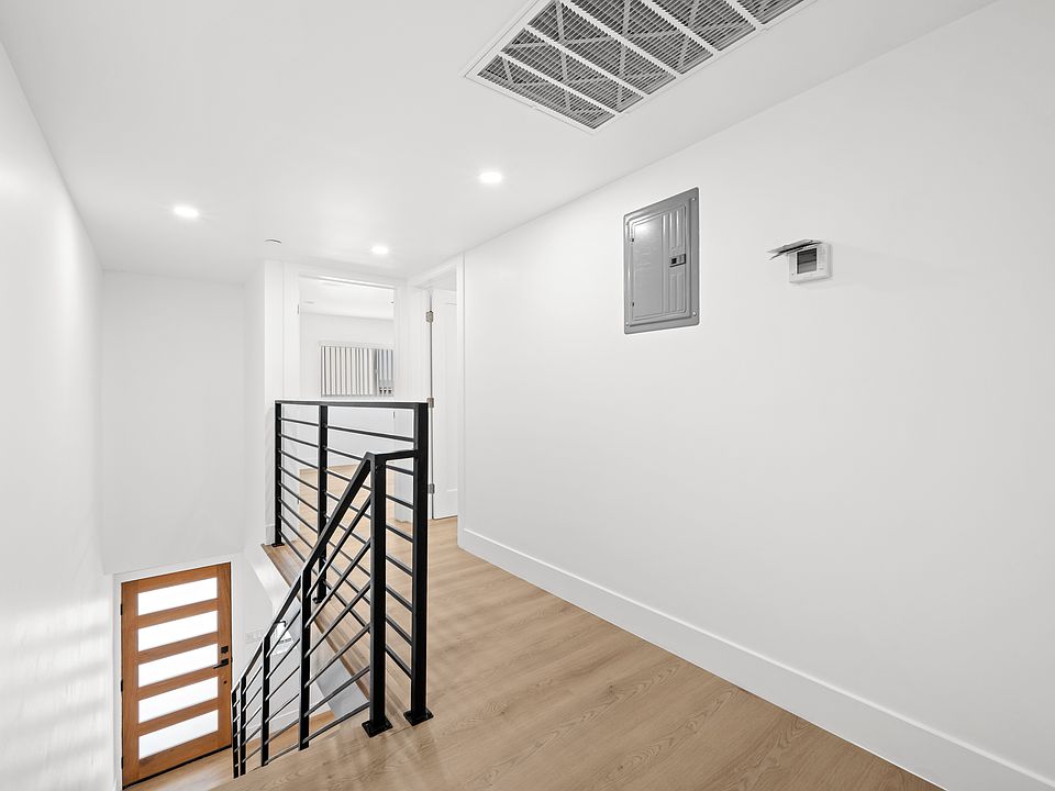 1st image of 2920 S 12th Ave #2920
