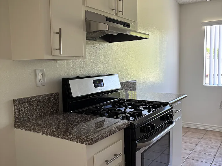 Stoneridge Apartments — Photo 16