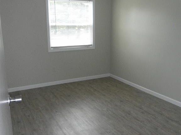 4th image of 1155 N Elm St APT L