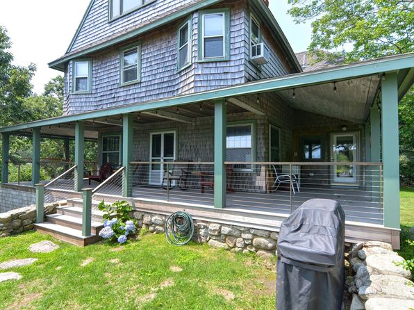 16 Oakes Ln