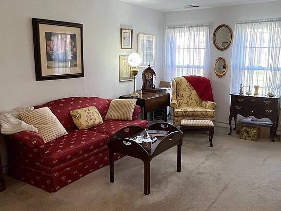 5th image of 154 Albemarle Dr