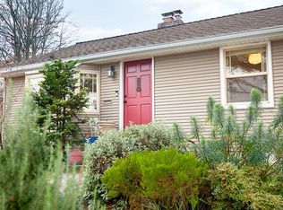 3243 22nd Ave W, Seattle, WA 98199