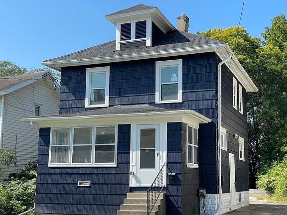 2nd image of 1817 New York Ave