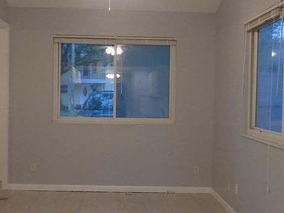 Dinning Area with High Ceiling