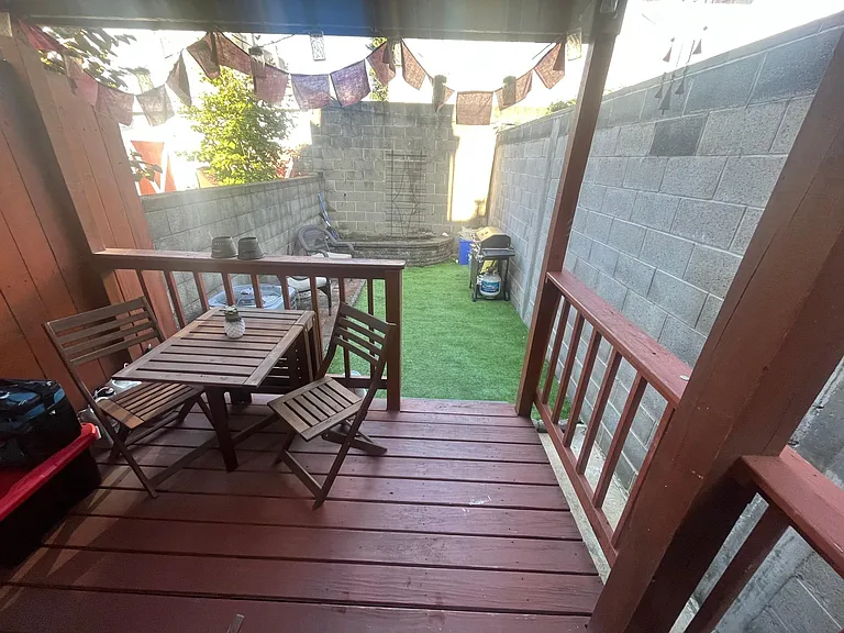 1323 E Palmer St — Photo 10