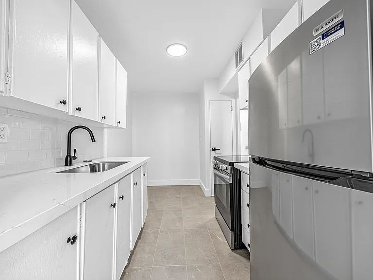 3950 Lawrence Ave E — Photo 14