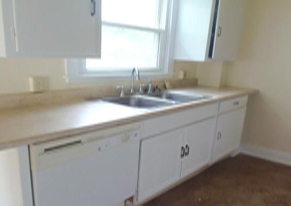 Kitchen with Dishwasher