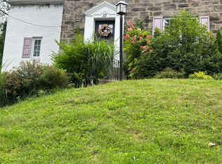 10 Allendale Pl, Pittsburgh, PA 15228