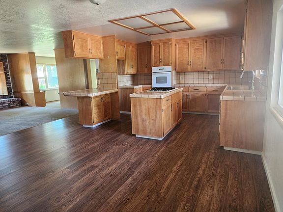5th image of 11049 Loduca Dr