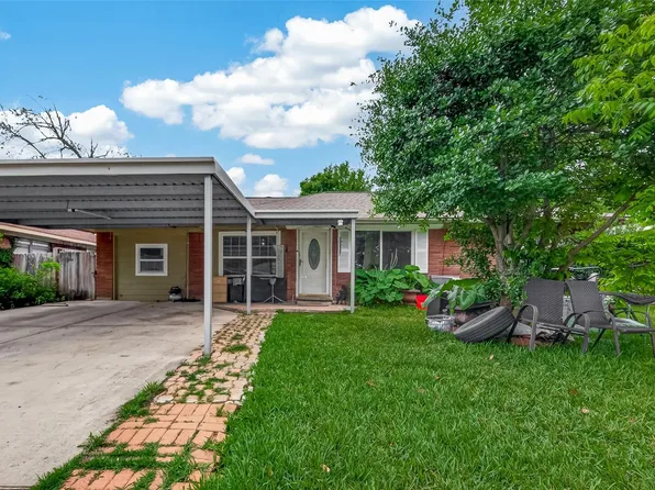 2111 Hickory Ln, Pasadena, TX 77502