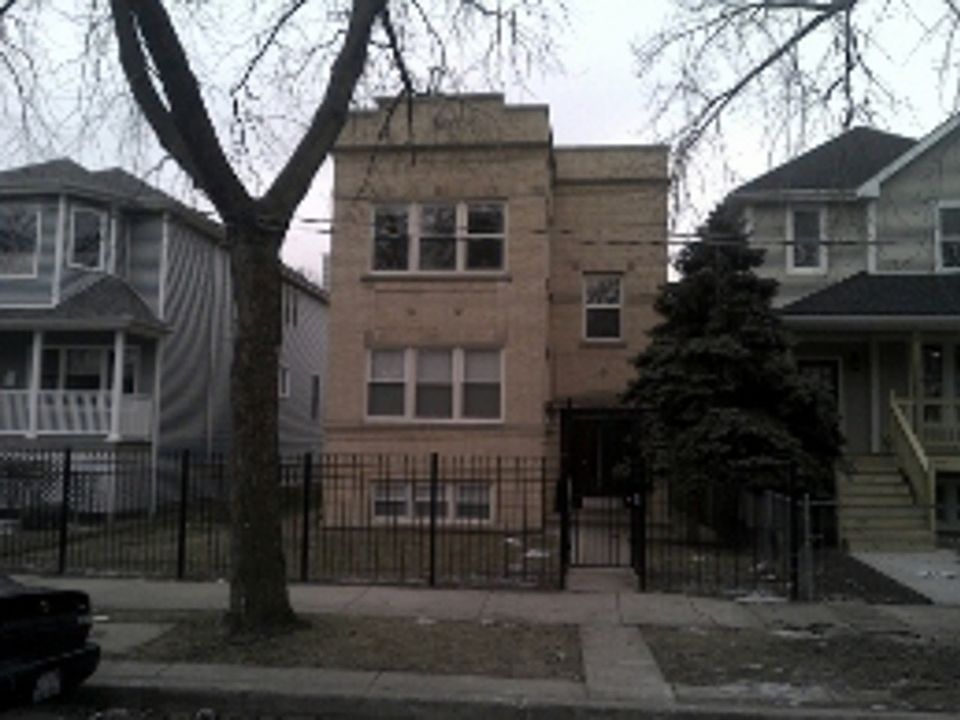 1st image of 4030 N Sacramento Ave
