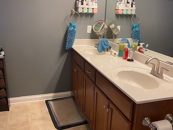 Master bath 