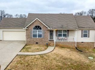 1010 Halverson Dr, Murfreesboro, TN 37128