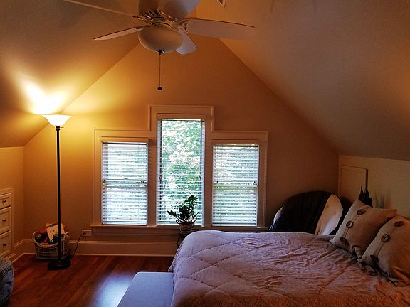 5th image of 61 6th Ave APT 3