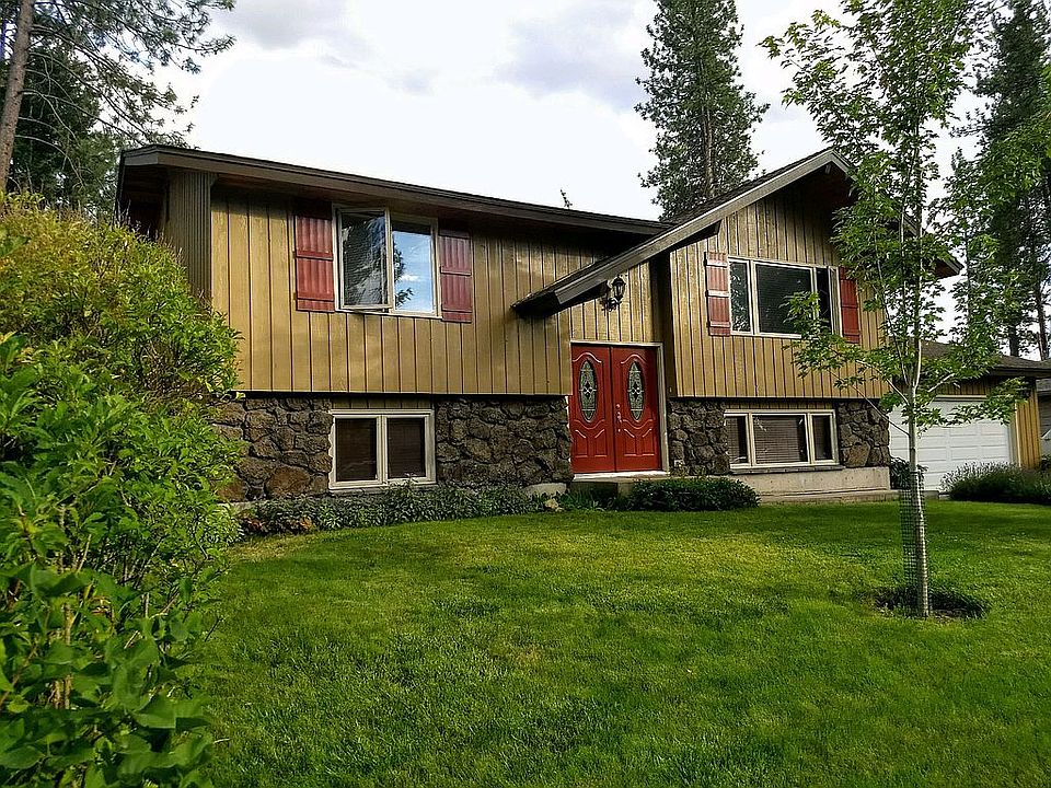2nd image of 1116 E Pinetree Dr