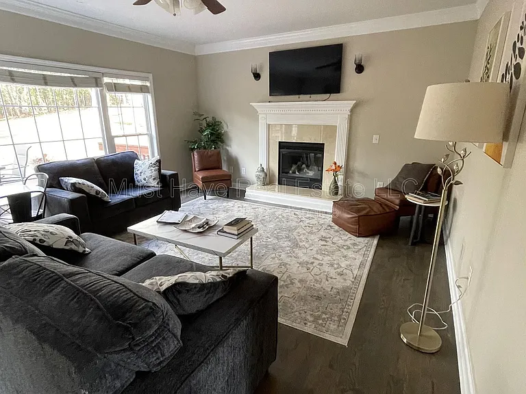 5700 Crown Ter — Photo 11