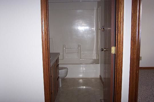 5th image of 1302 Mark Ave APT 1