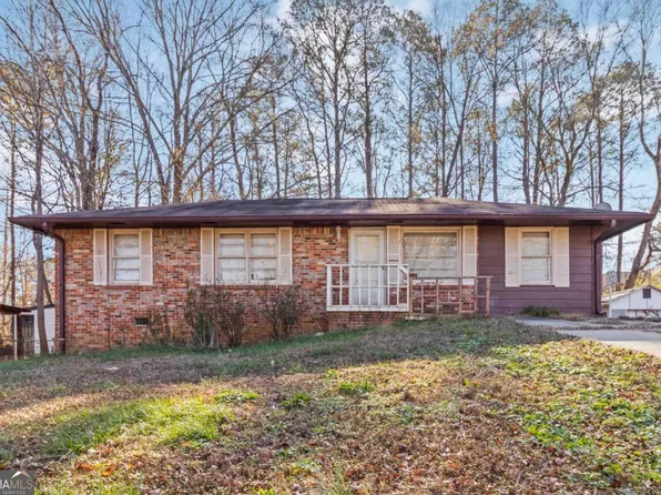 6116 Park Dr, Forest Park, GA 30297