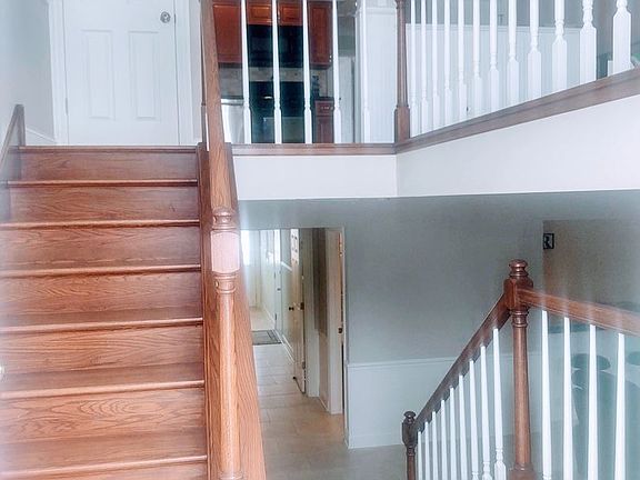 4th image of 8316 Woodland Dr APT 6