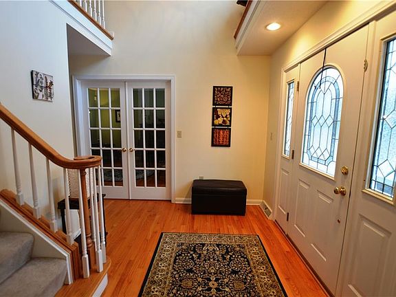 3rd image of 114 Beau Dr