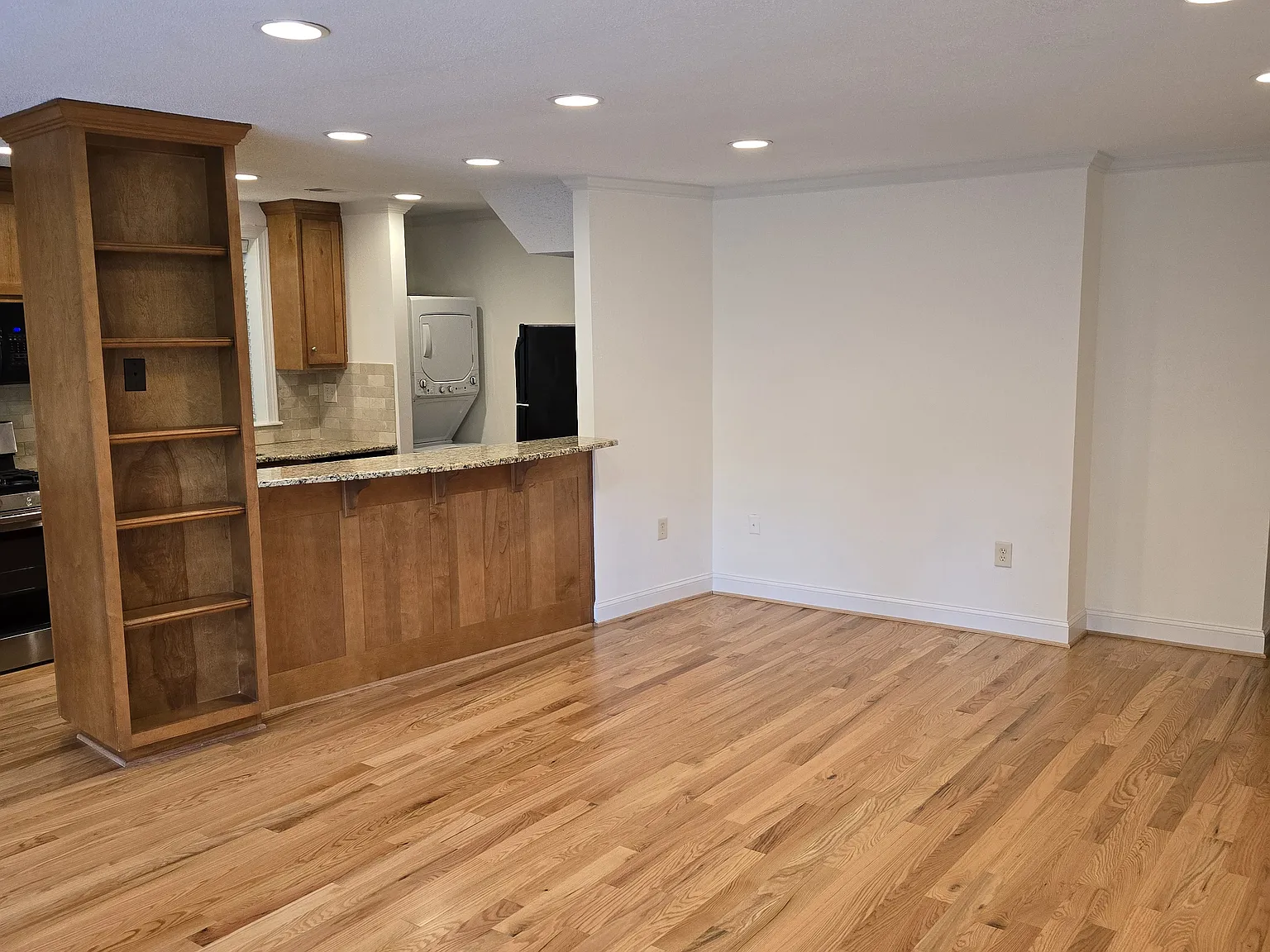 120 Alden Ave NW — Photo 4