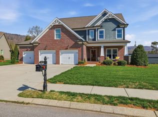 747 Deer Valley Dr, Hixson, TN 37343