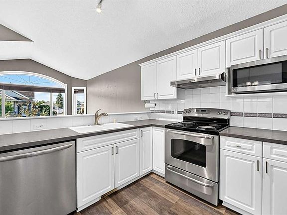 4th image of 37 Chaparral Ridge Line SE