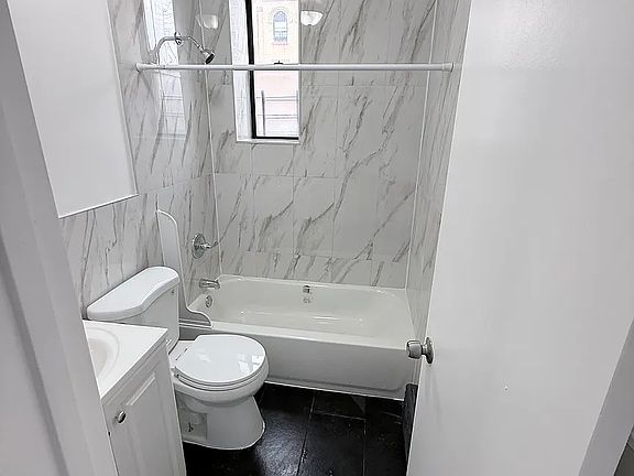 5th image of 164 Rockaway Ave #2