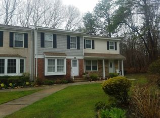 12 Wilson Cmns, Yaphank, NY 11980
