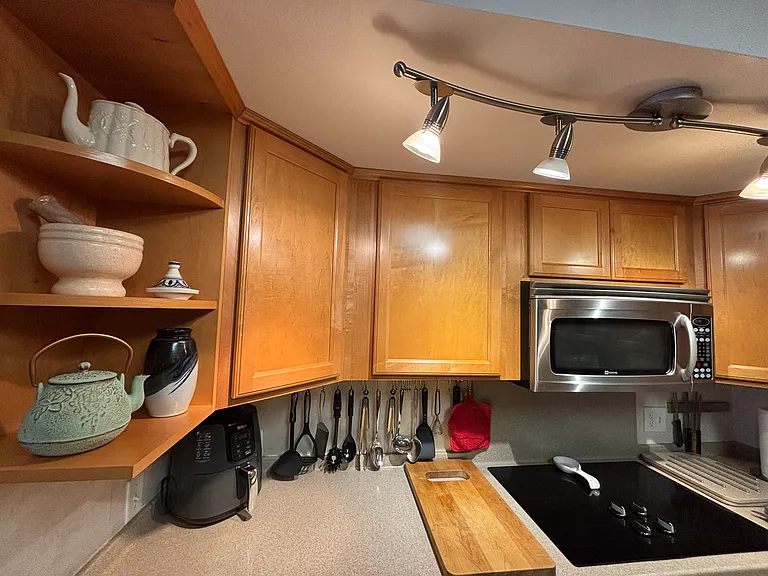 221 N Bay Ln #2 — Photo 17