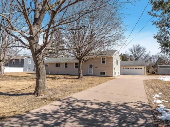 6230 Laurene Ave, Lino Lakes, MN 55014
