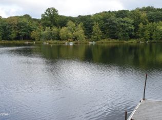 117 Corral Ln, Lords Valley, PA 18428