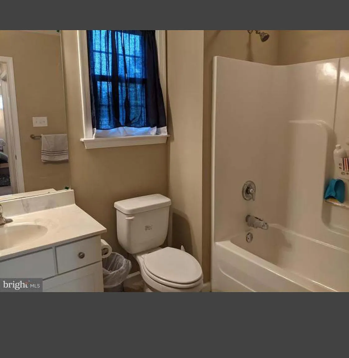 3 bed, 2.5 bath, 1935 sqft, $3,295 — Photo 1