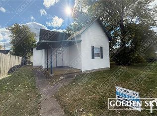 1009 W Memorial Dr, Muncie, IN 47302