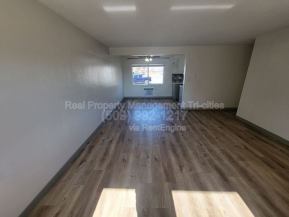 4th image of 1817 W Cartmell St Unit 103